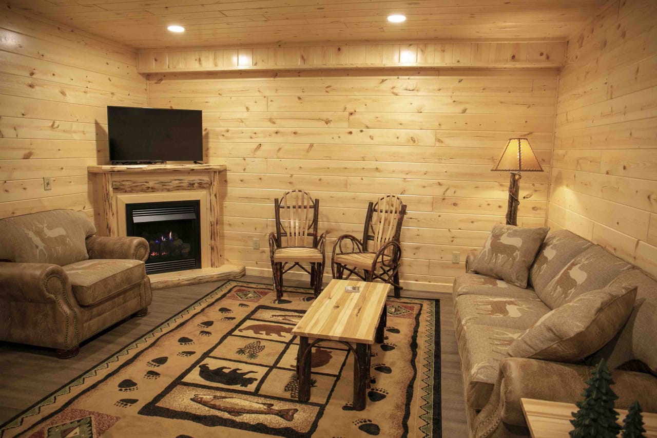 Living room in the Hickory Suite at Blessings Lodge