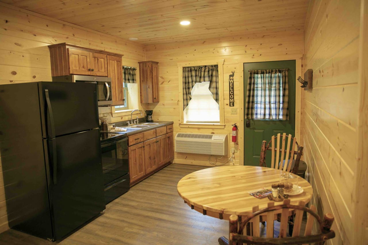 Full kitchen in the Hickory Suite